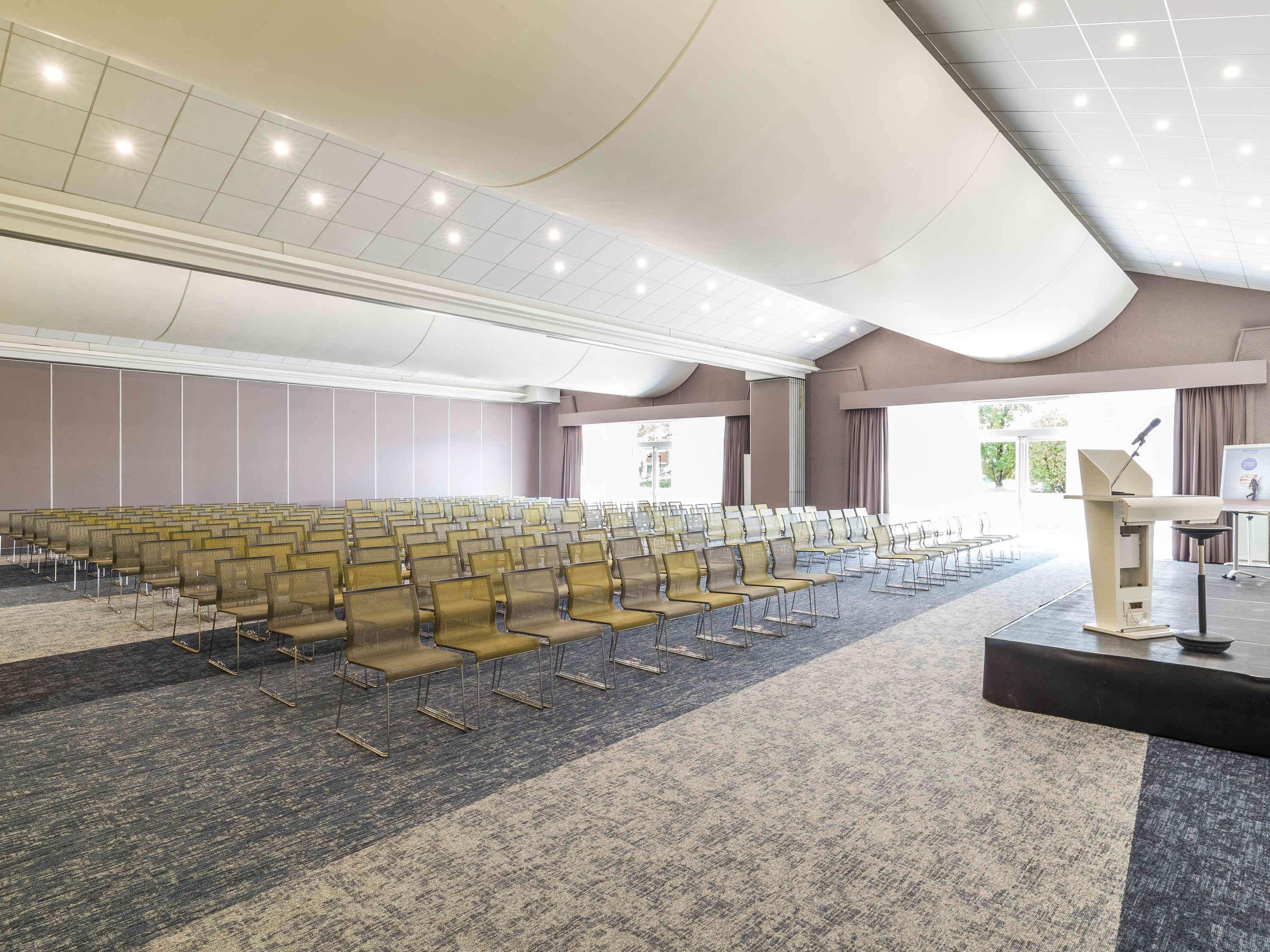Novotel Lyon Meeting & Events 4* Bron