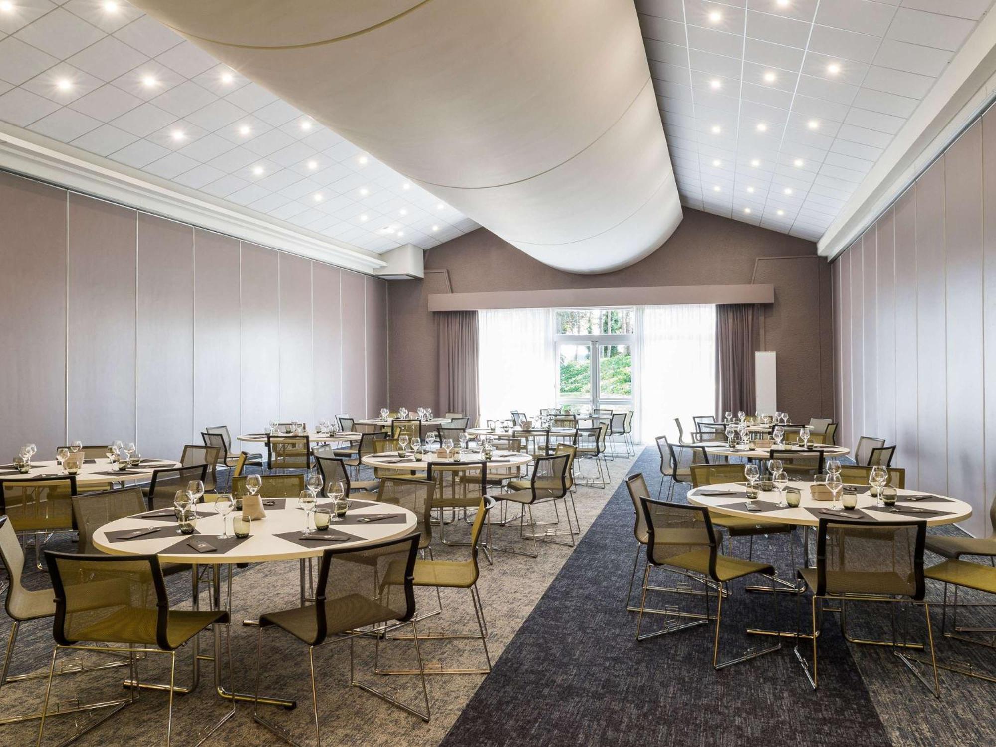 Novotel Lyon Meeting & Events Hotel 4*